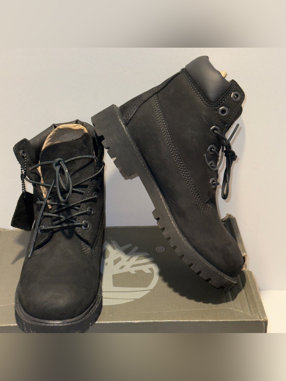 TIMBERLAND PREMIUM 6INCH WATERPROOF BOOT JUNIOR 'S NEW Medium Width